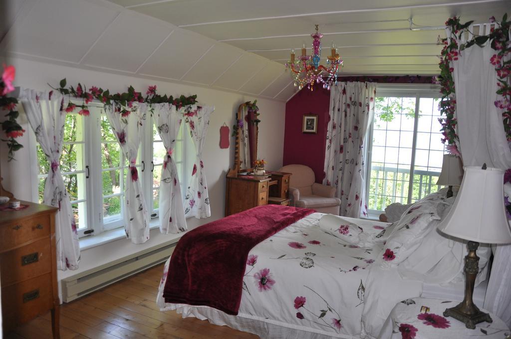 Auberge Sur La Cote ラ・マルベー エクステリア 写真