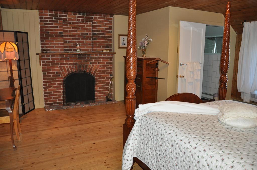 Auberge Sur La Cote ラ・マルベー エクステリア 写真